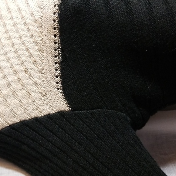 Sz L Assymetrical Cotton Sweater - Picture 4 of 7